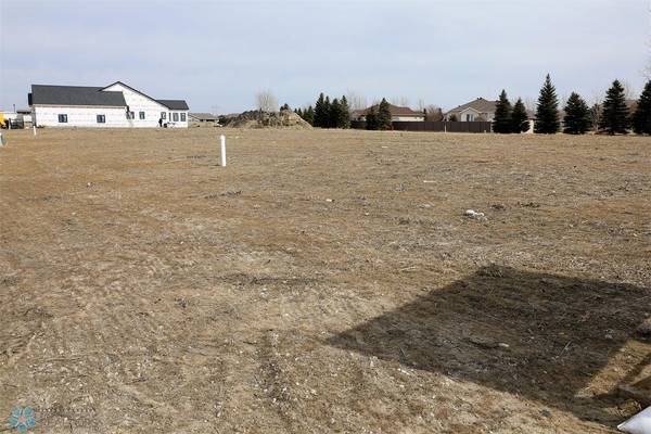 1864 MAGNOLIA CT, Wahpeton, ND 58075