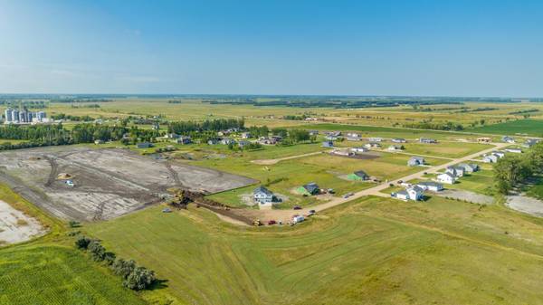 705 LORRAINE WAY, Colfax, ND 58018