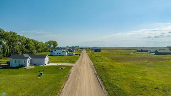 703 LORRAINE WAY, Colfax, ND 58018