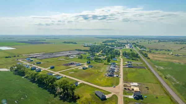 701 LORRAINE WAY, Colfax, ND 58018