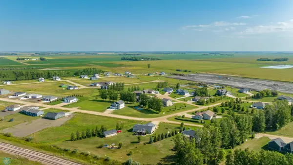 702 LORRAINE WAY, Colfax, ND 58018