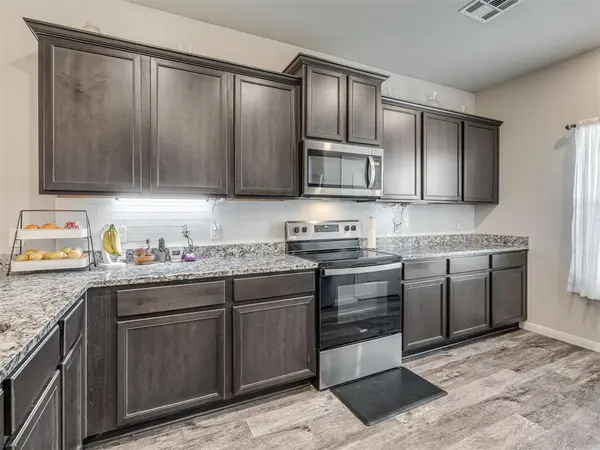 705 St James PL, Newcastle, OK 73065