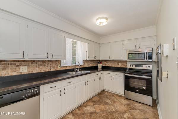 1112 dogwood Drive, Kingston, TN 37763