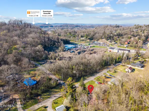 120 Stone Rd, Knoxville, TN 37920