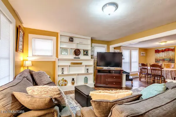 4421 Ellen St, Knoxville, TN 37920