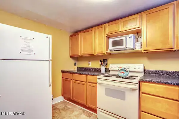 4421 Ellen St, Knoxville, TN 37920