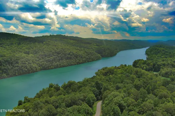 119 Laurel Wood Rd, Tazewell, TN 37879