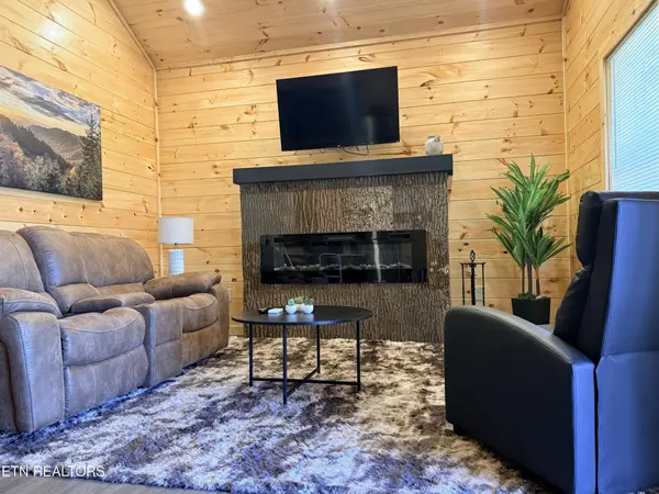 1026 Black Bear Cub Way #1, Pigeon Forge, TN 37863