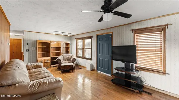 2956 Clover Hill Ridge Rd, Maryville, TN 37801