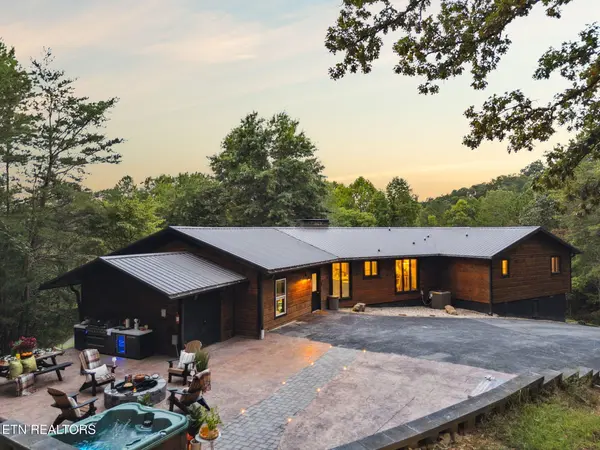 3430 Lillie Blvd, Pigeon Forge, TN 37876
