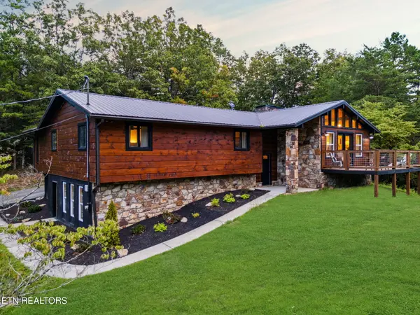 3430 Lillie Blvd, Pigeon Forge, TN 37876