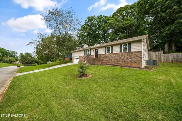 10725 Bell Valley Drive, Knoxville, TN 37934