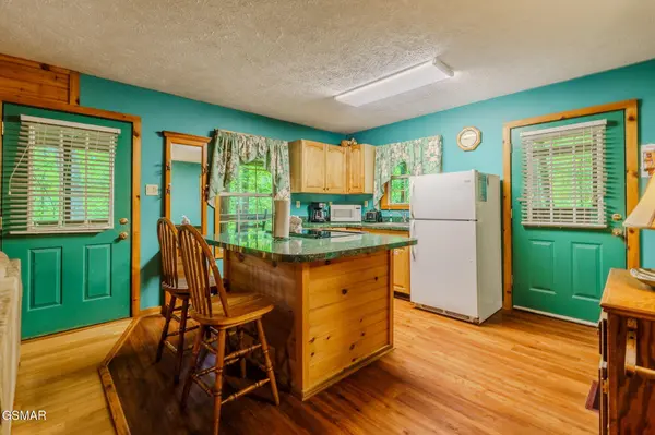3376 Bear Mountain Lane, Sevierville, TN 37876