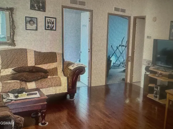 252 Toppy Russell Lane, Speedwell, TN 37870
