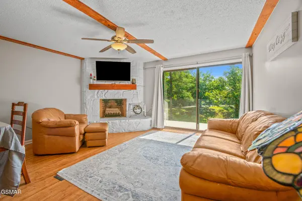 526 Briarcliff Way #102, Pigeon Forge, TN 37863