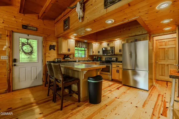3517 Sand Ridge Way, Pigeon Forge, TN 37863