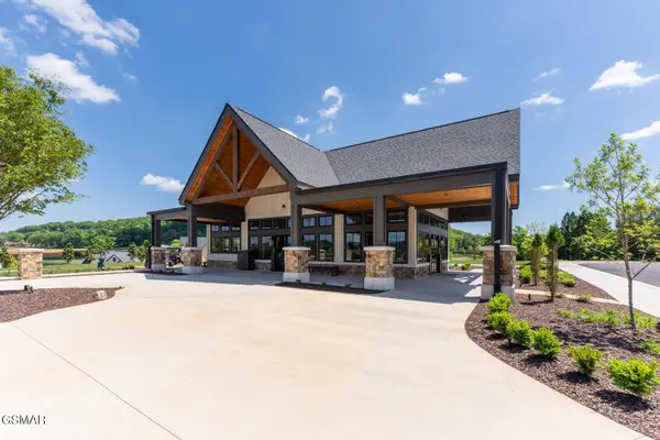 203 Flip Flop Way, Loudon, TN 37774
