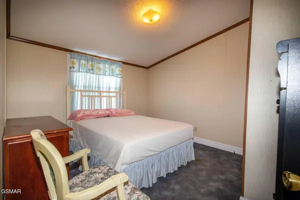 1369 Paradise Lane, Dandridge, TN 37725