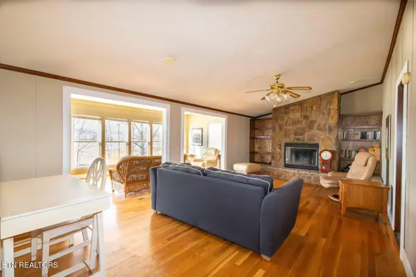 1369 Paradise Lane, Dandridge, TN 37725