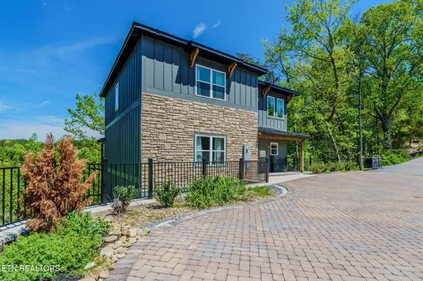 1130 Lee Cardwell Circle #UNIT 5, Pigeon Forge, TN 37863