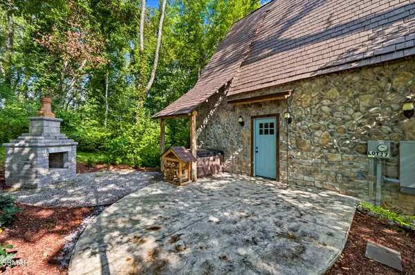 970 Douglas Dam Road, Kodak, TN 37764
