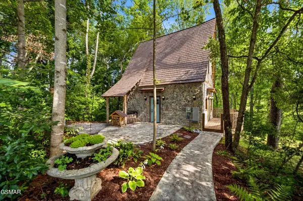 970 Douglas Dam Road, Kodak, TN 37764