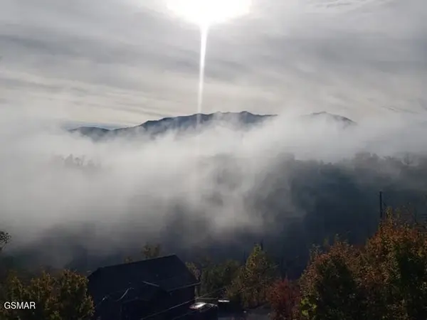 862 Sourwood Drive, Gatlinburg, TN 37738