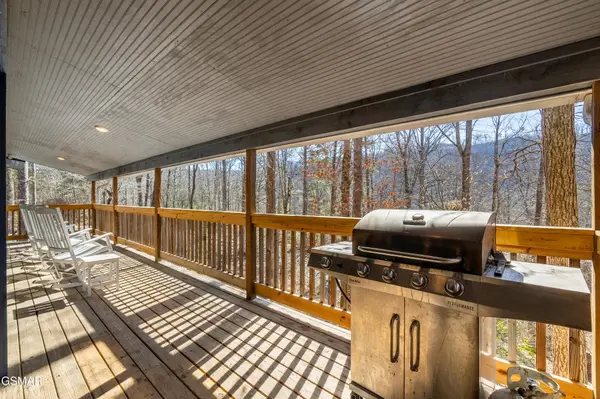 751 Ridge Road, Gatlinburg, TN 37738
