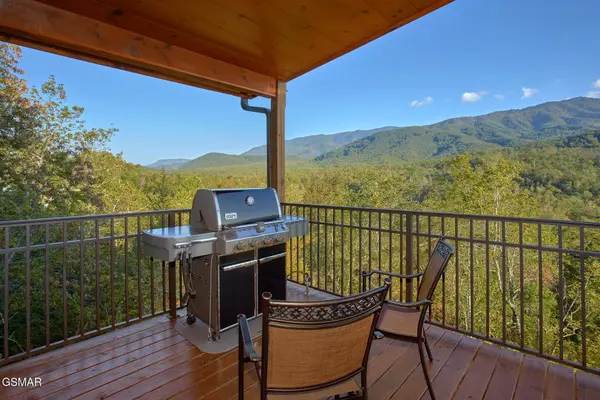 4310 Firefly View Way, Gatlinburg, TN 37738