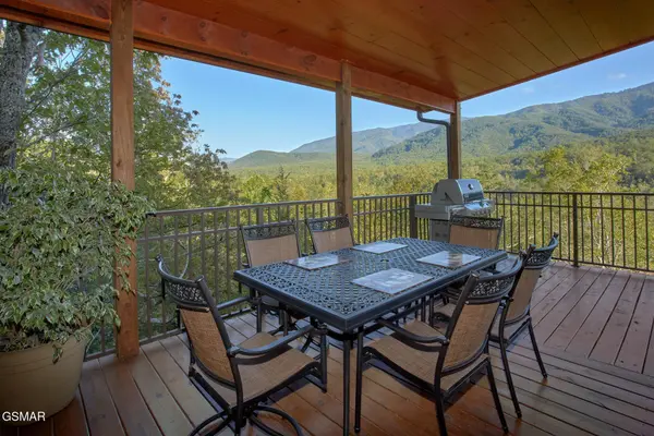 4310 Firefly View Way, Gatlinburg, TN 37738
