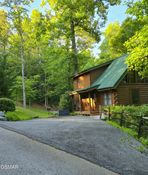 742 Yona Trail Way #16, Gatlinburg, TN 37738