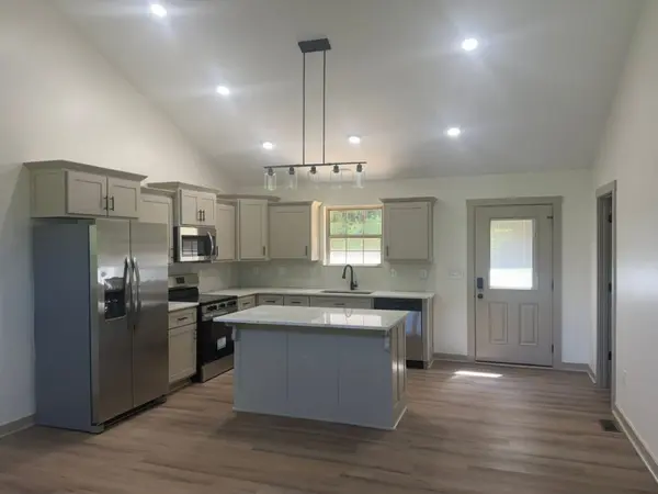 82 Scanty Branch Rd, Dixon Springs, TN 37057