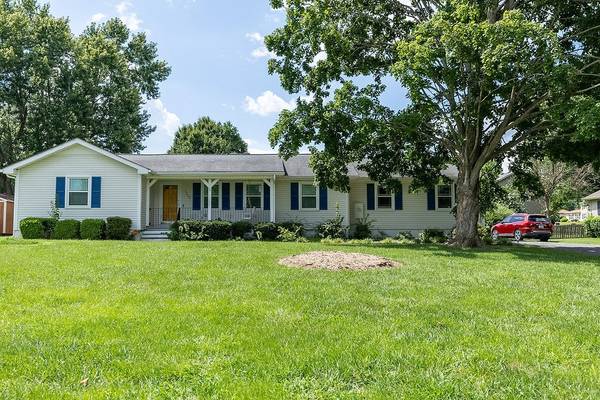 1200 Pin Oak Dr, Hopkinsville, KY 42240