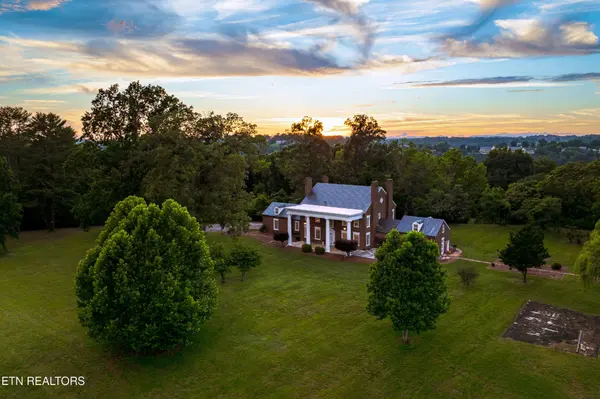 2112 Manor Drive, Knoxville, TN 37920