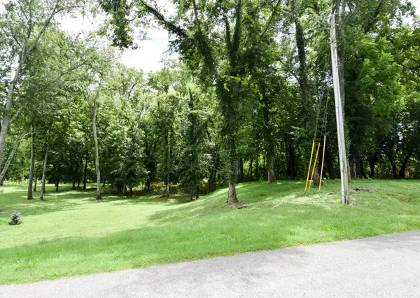 1134 Pruitt Ln, Gallatin, TN 37066
