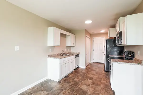 201 Bob White Trl, Oak Grove, KY 42262