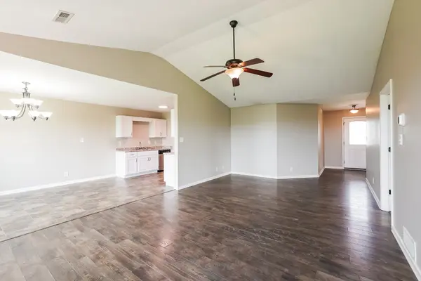 201 Bob White Trl, Oak Grove, KY 42262