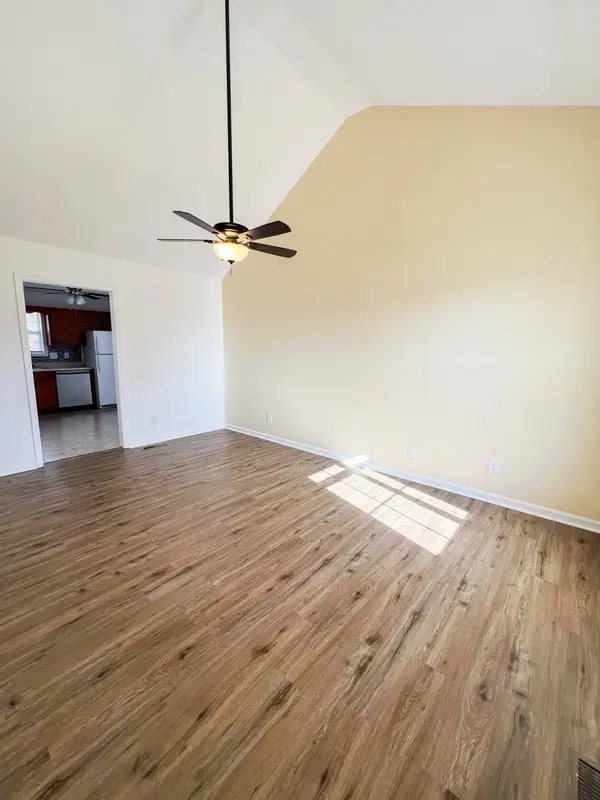438 Cranklen Cir, Clarksville, TN 37042