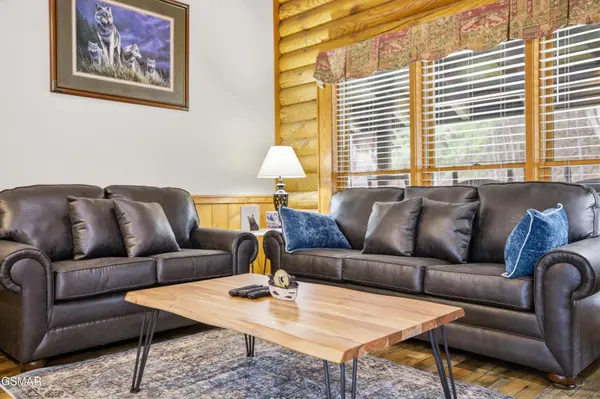 739 Golf View Boulevard, Pigeon Forge, TN 37863