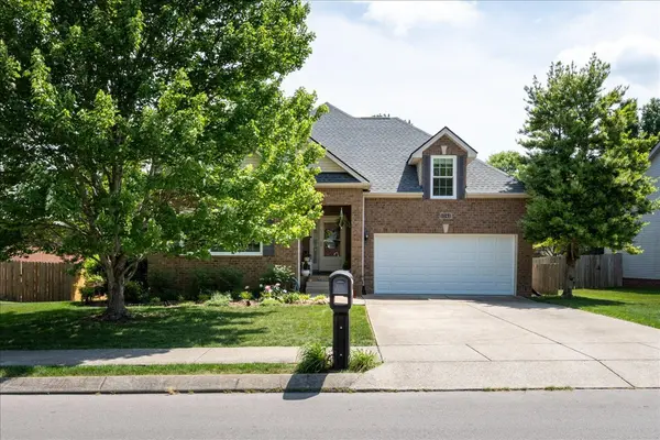 1242 Chapmans Retreat Dr, Spring Hill, TN 37174
