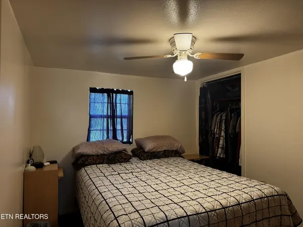 409 Jarnigan St, Clinton, TN 37716