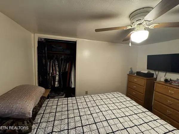 409 Jarnigan St, Clinton, TN 37716