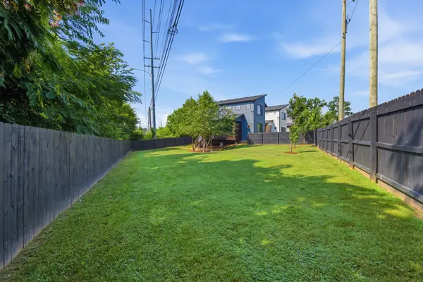 201 Eisenhower Dr, Nashville, TN 37211