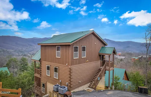 4836 Highland Place Way, Pigeon Forge, TN 37863