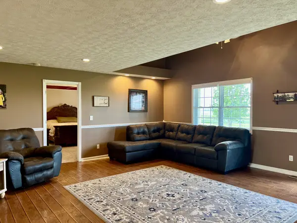 1513 Charlie Butts Rd, Franklin, KY 42134
