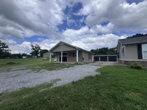 1161 Barkley Hills Rd, Clarksville, TN 37040