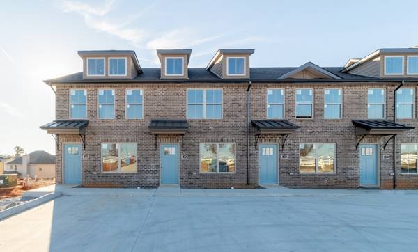 1000 Henry Place Blvd #904, Clarksville, TN 37042