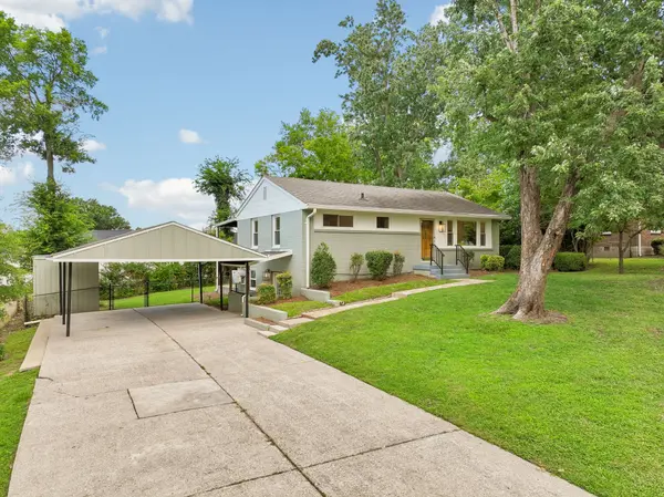 2802 Saint Edwards Dr, Nashville, TN 37211