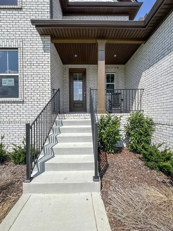 207 Blantons Park Dr, Gallatin, TN 37066