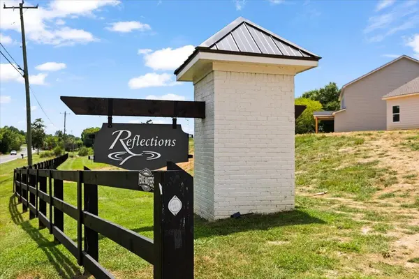 2093 Firelight Way #87, Ooltewah, TN 37363